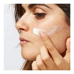 VISAGE-Crème Hydratante Pour Peaux Heureuses-IMPARFAITE -Dreamteam cosmétique. Creme hydratante pour peaux heureuses 102500137 2